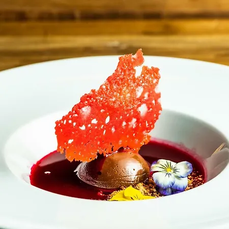 Golden Crown - Levin Iglut Levi