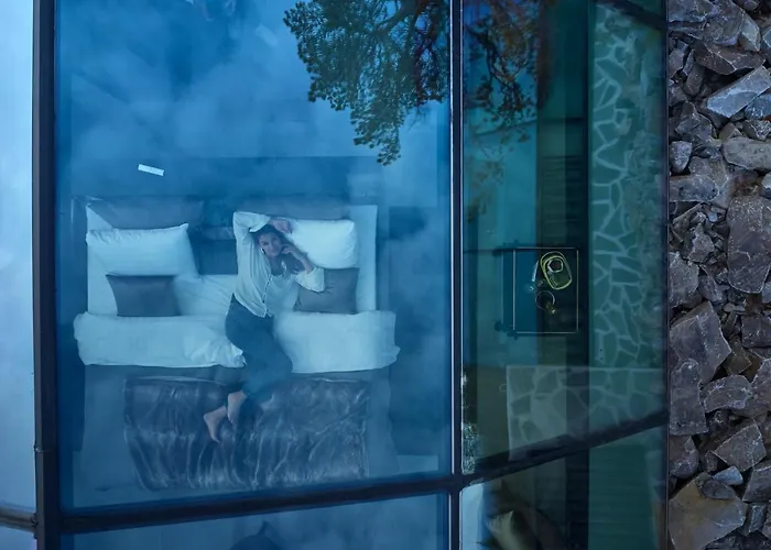 Golden Crown - Levin Iglut Levi